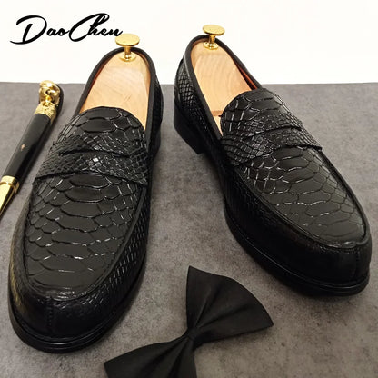 Luxury Brand Men Leather Shoes Black Brown Slip Om Snake Print Casual Men Dress Shoes Wedding Business Loafers Shoes Men