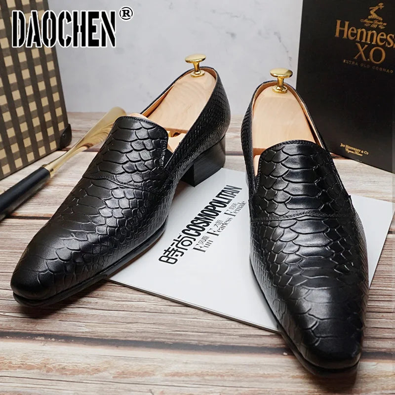 Luxury Men Casual Leather Shoes Snake Prints Black Brown Slip On Mens Dress Shoes Wedding Party Office Loafers Shoes Men