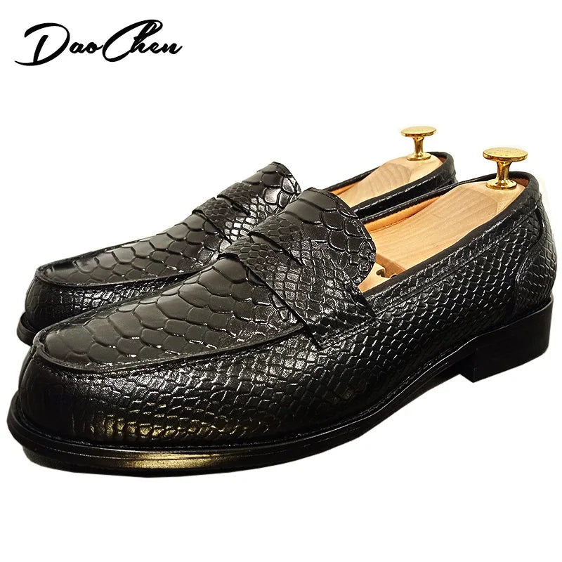 Luxury Brand Men Leather Shoes Black Brown Slip Om Snake Print Casual Men Dress Shoes Wedding Business Loafers Shoes Men