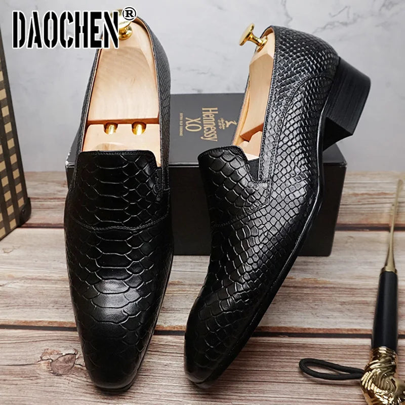 Luxury Men Casual Leather Shoes Snake Prints Black Brown Slip On Mens Dress Shoes Wedding Party Office Loafers Shoes Men